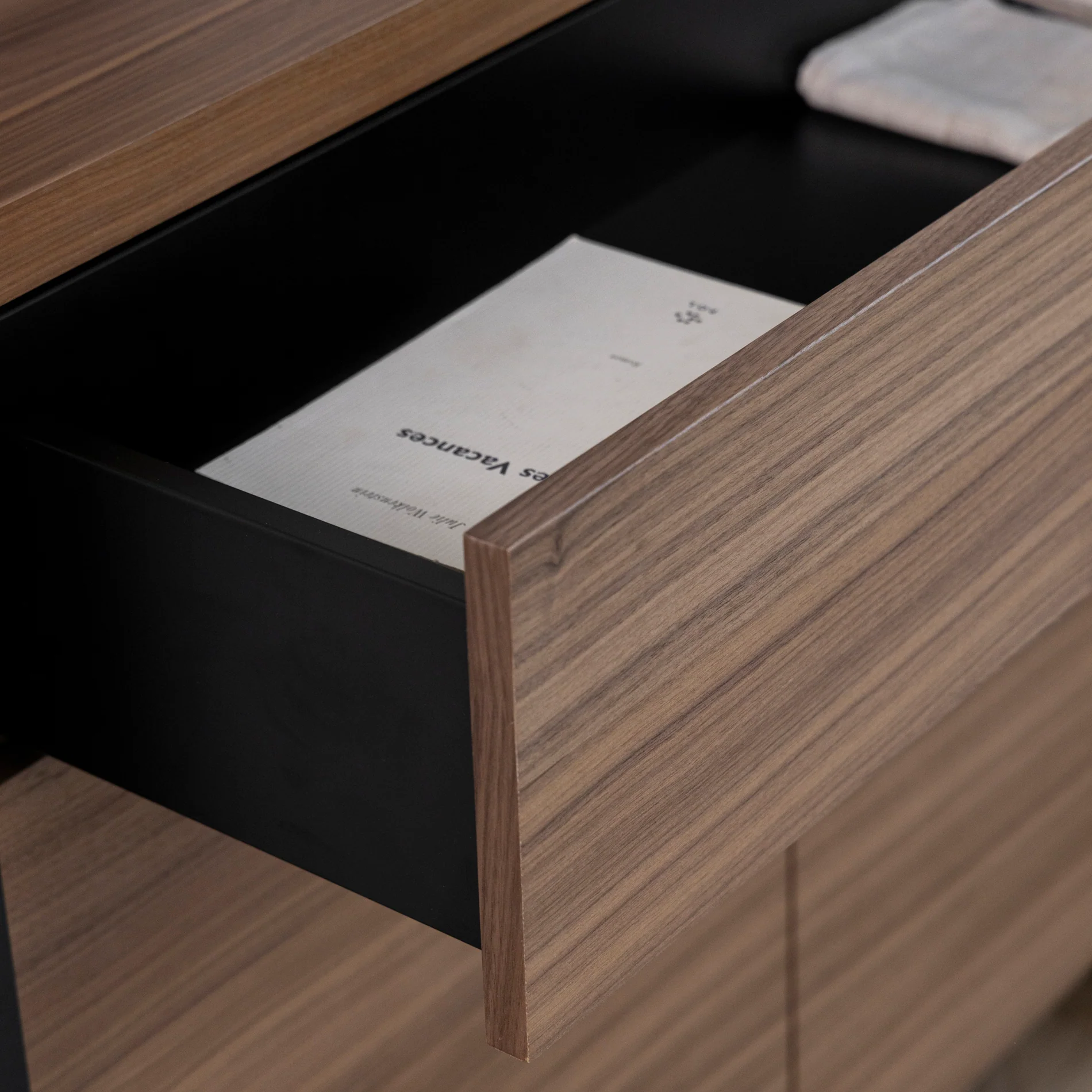 Buffet en noyer naturel - Augusta - Image 9