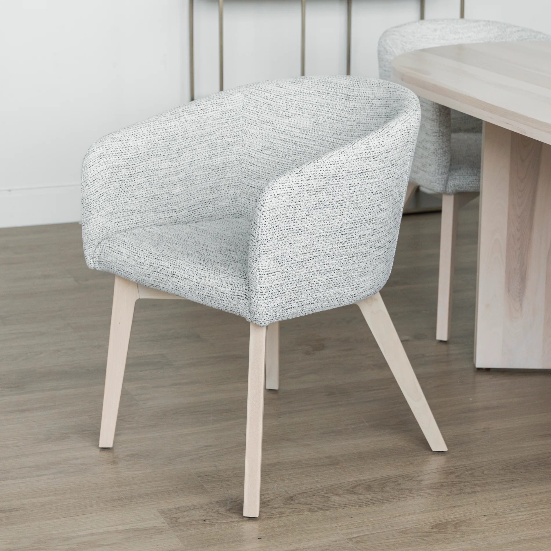 Chaise de cuisine en tissu crème marbré - Clara - Image 9