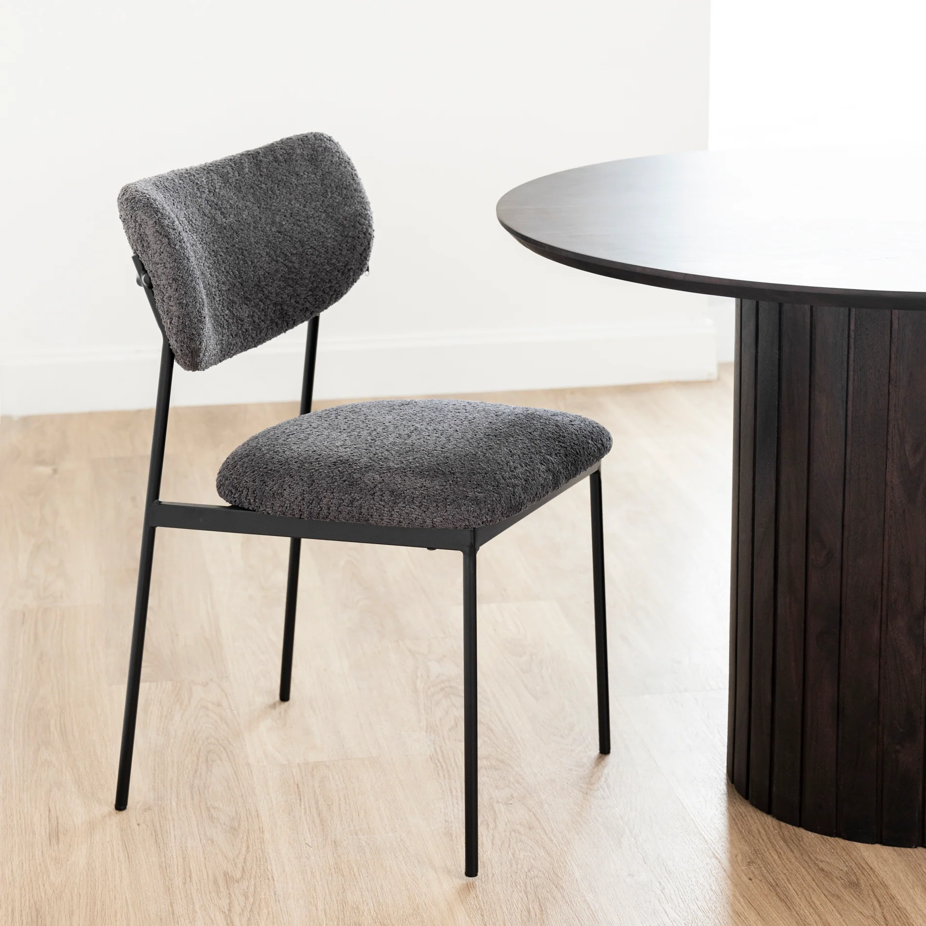 Chaise de cuisine en tissu bouclette ardoise -Lydia - Image 5