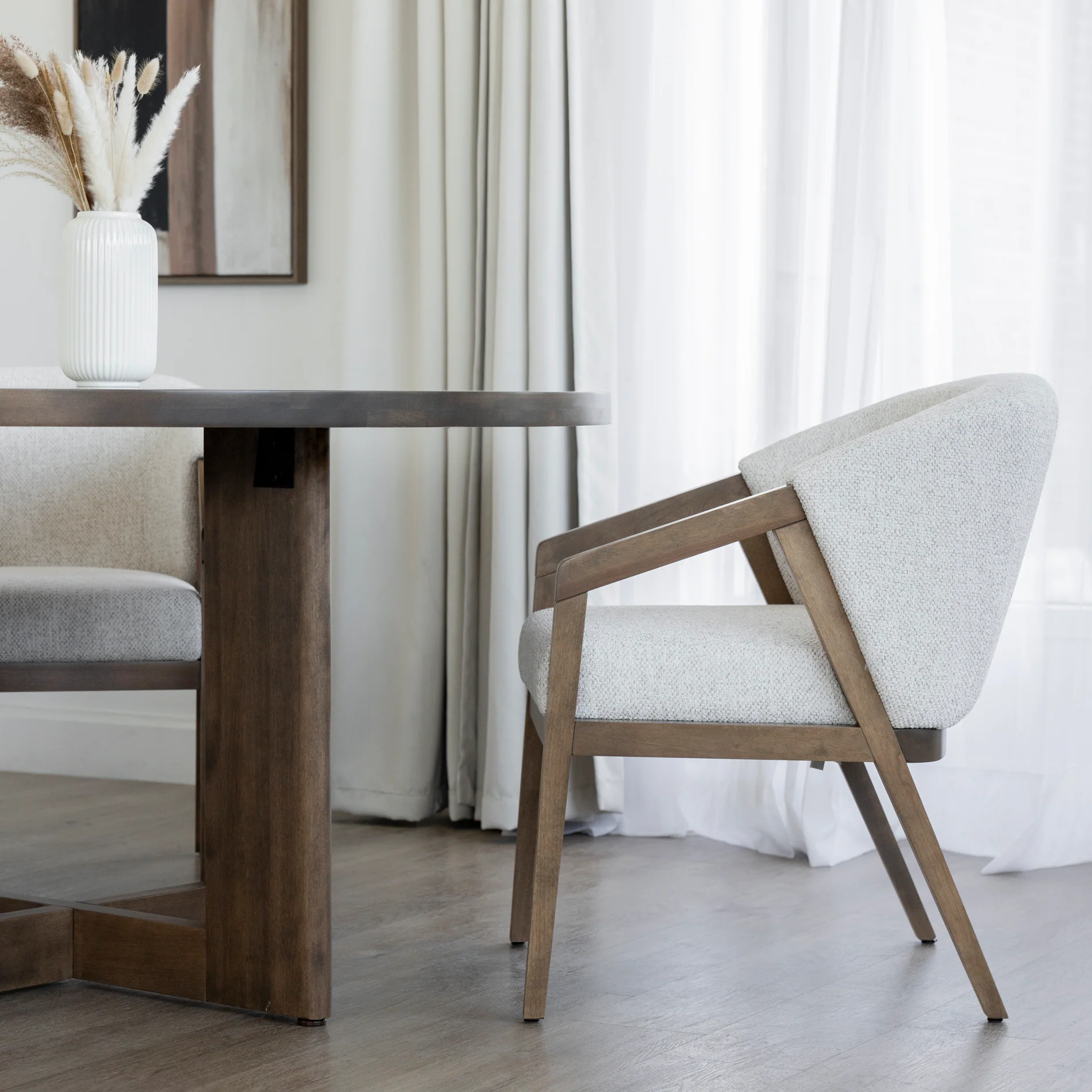 Chaise de cuisine en tissu boucle d'or et merisier pacane - Maurice - Image 8