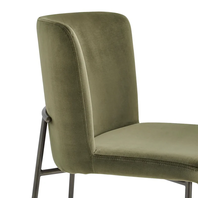 Chaise de cuisine en velours vert - Nadeau - Image 6