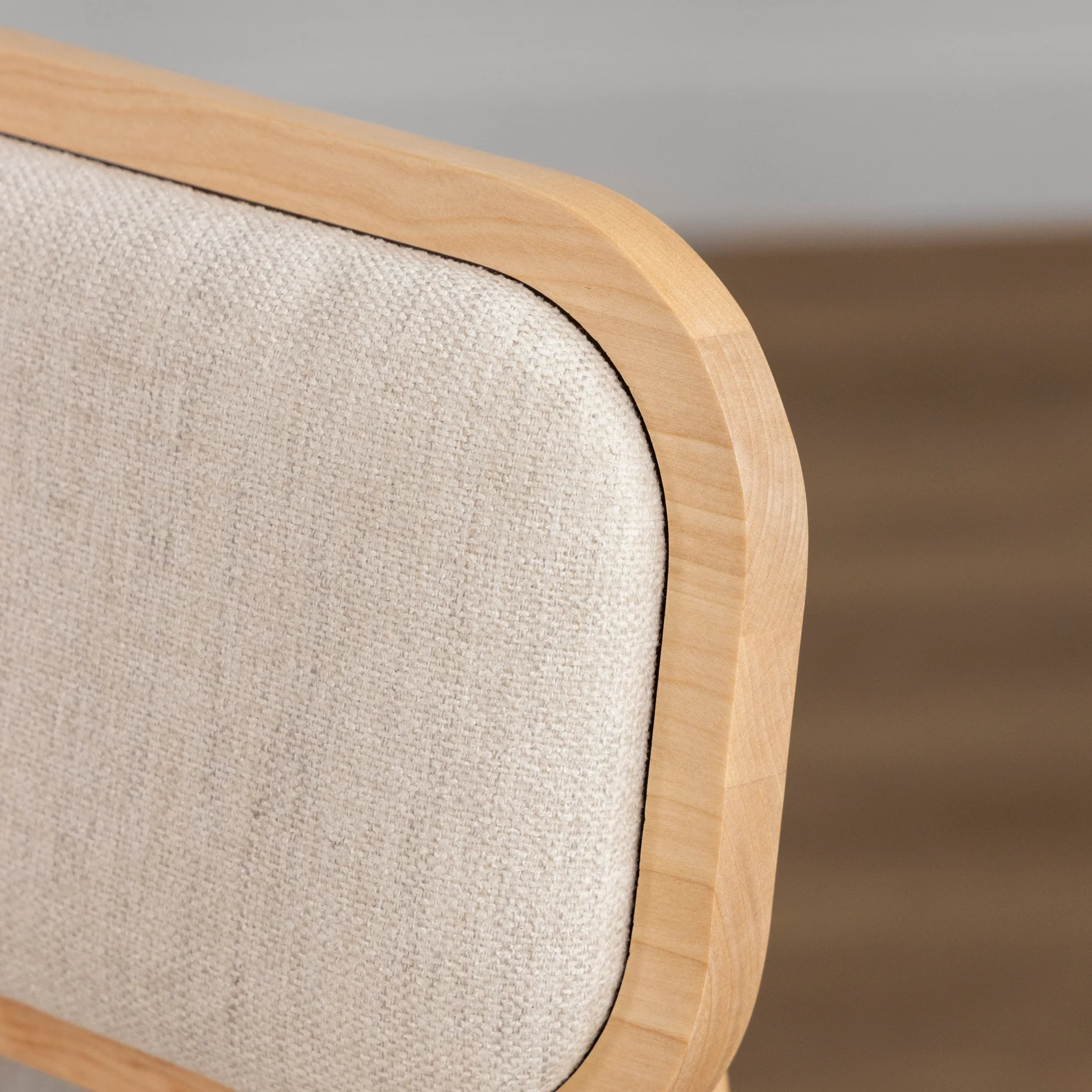 Chaise de cuisine en tissu sablon et merisier naturel - Nora - Image 6