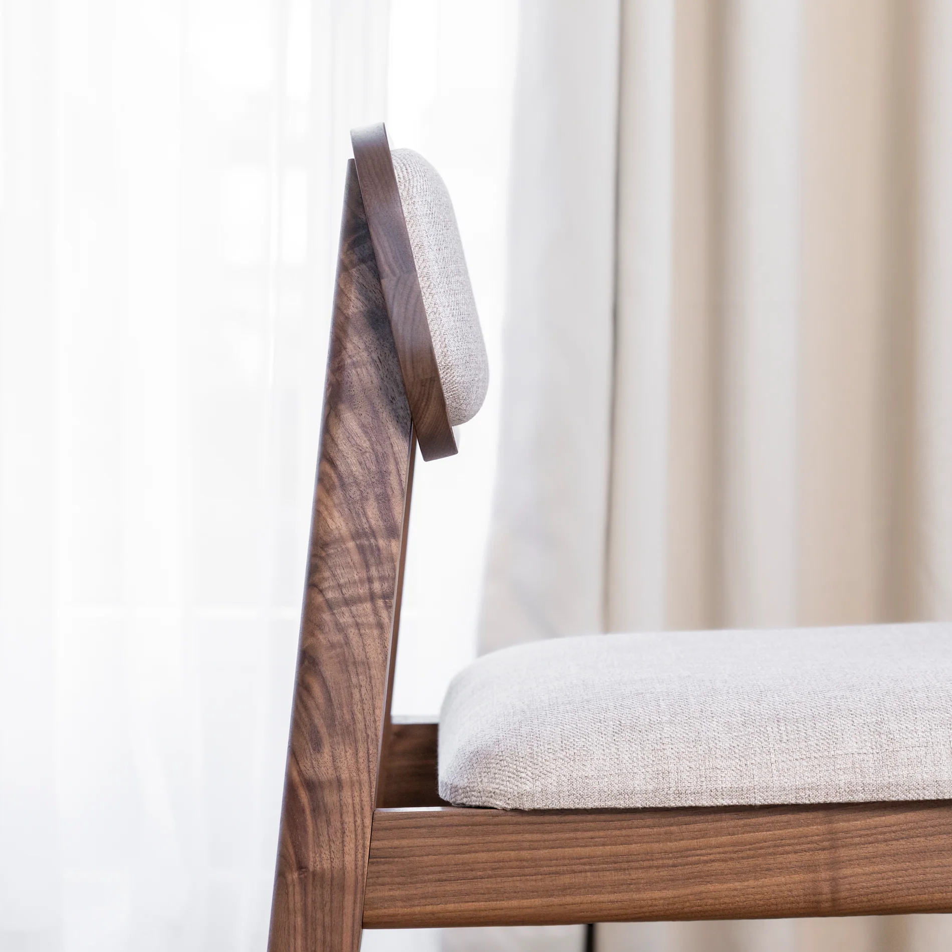 Chaise de cuisine en tissu géode et noyer naturel - Nora - Image 8