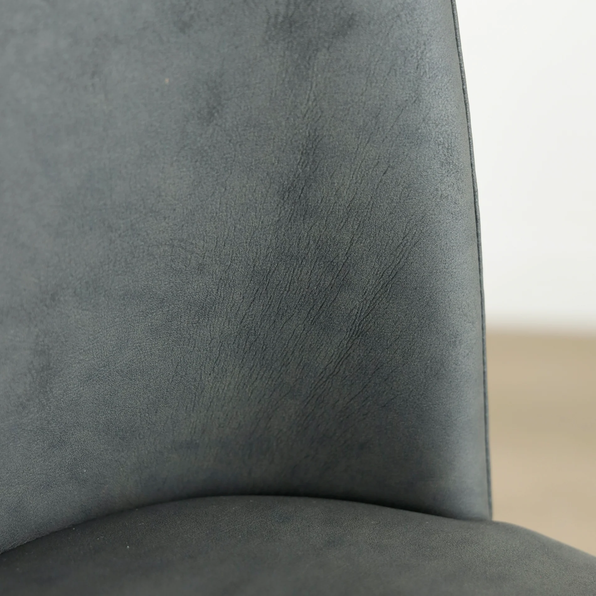Chaise de cuisine en cuir végane noir - Odile - Image 4