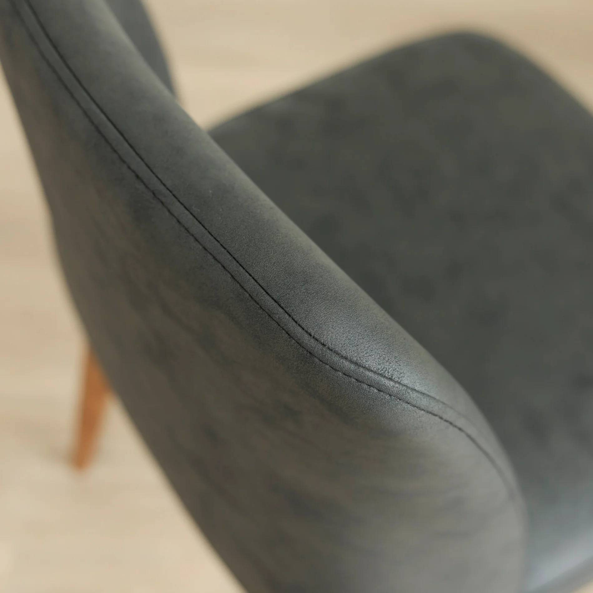 Chaise de cuisine en cuir végane noir - Odile - Image 5