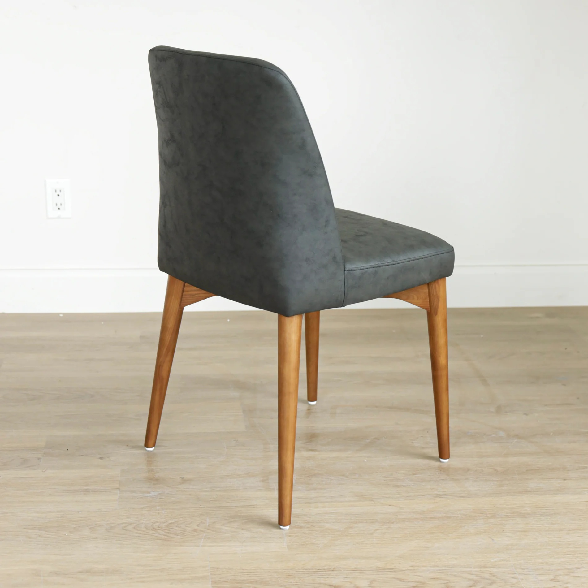 Chaise de cuisine en cuir végane noir - Odile - Image 6