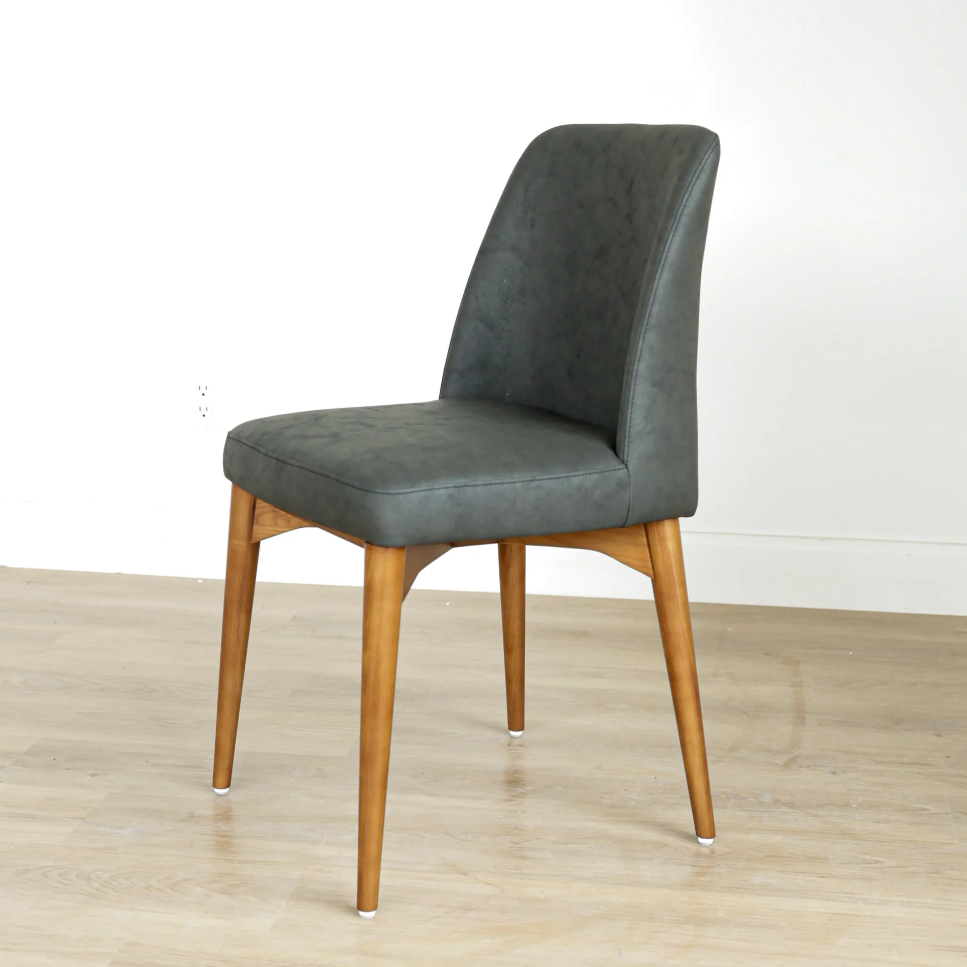 Chaise de cuisine en cuir végane noir - Odile - Image 8
