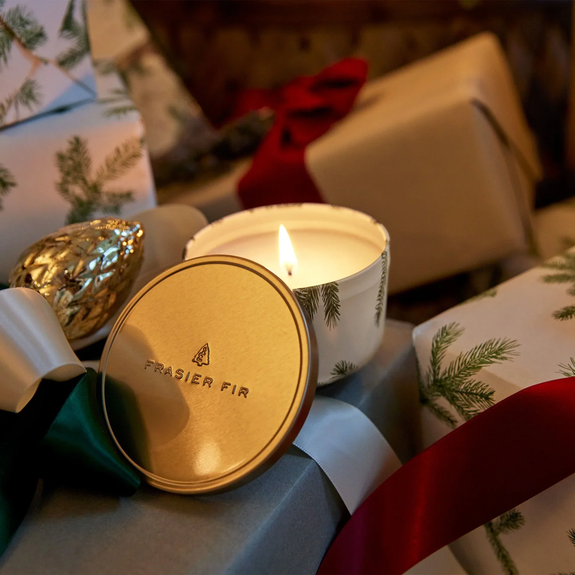 Chandelle couvercle doré Frasier Fir - Thymes - Image 3
