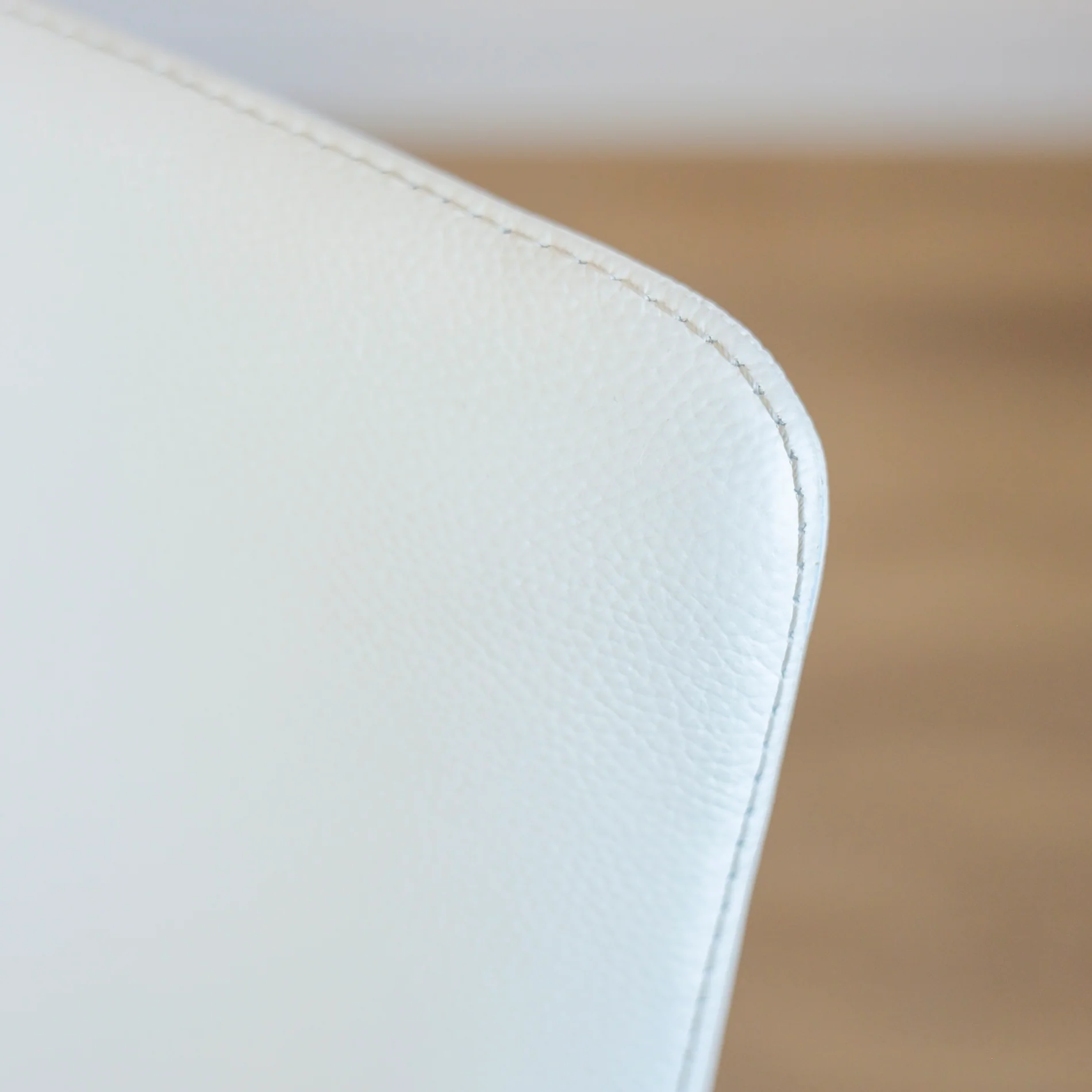 Ensemble de 3 chaises de cuisine en cuir blanc - Iris - Image 5