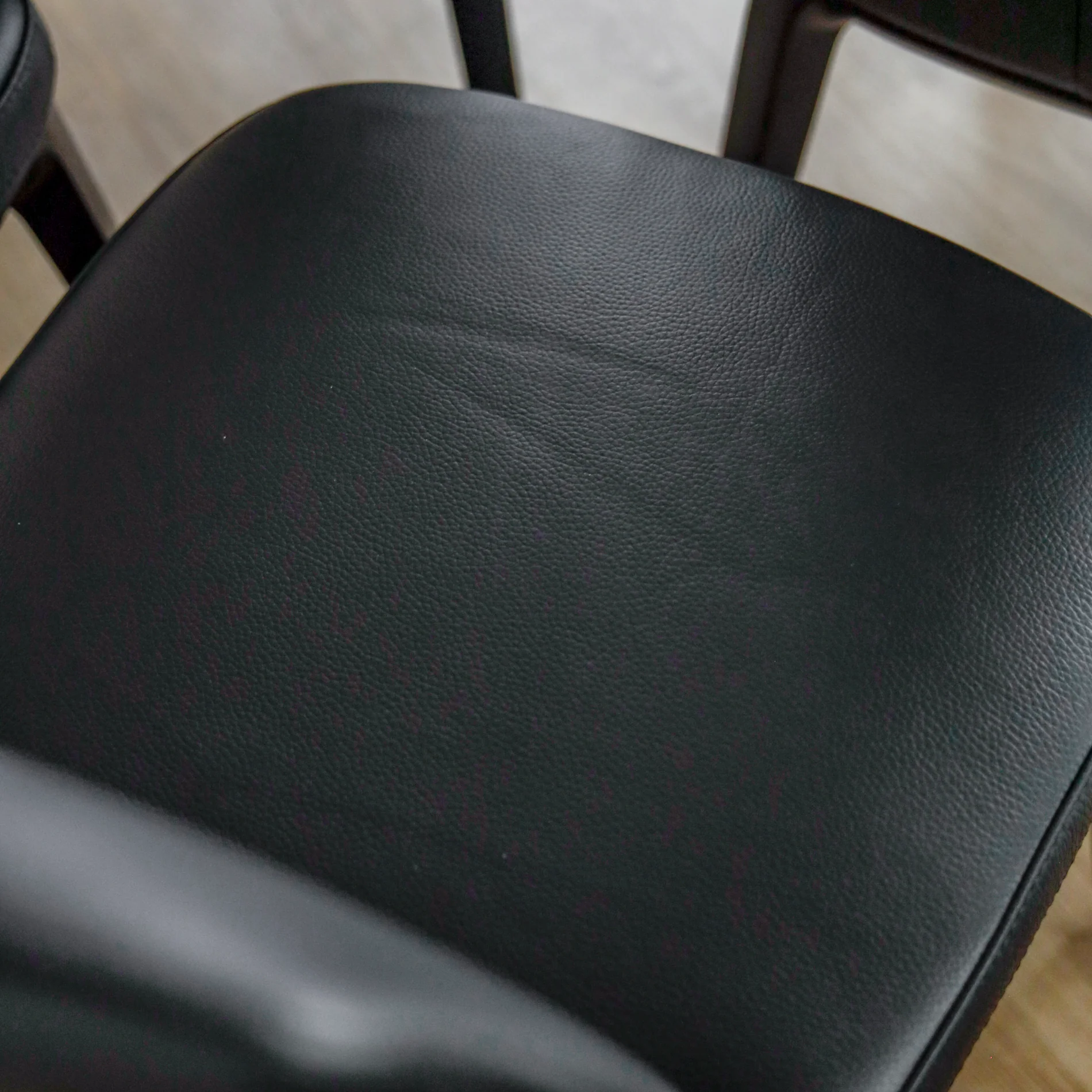Ensemble de 6 chaises de cuisine en cuir noir - Tessa - Image 7
