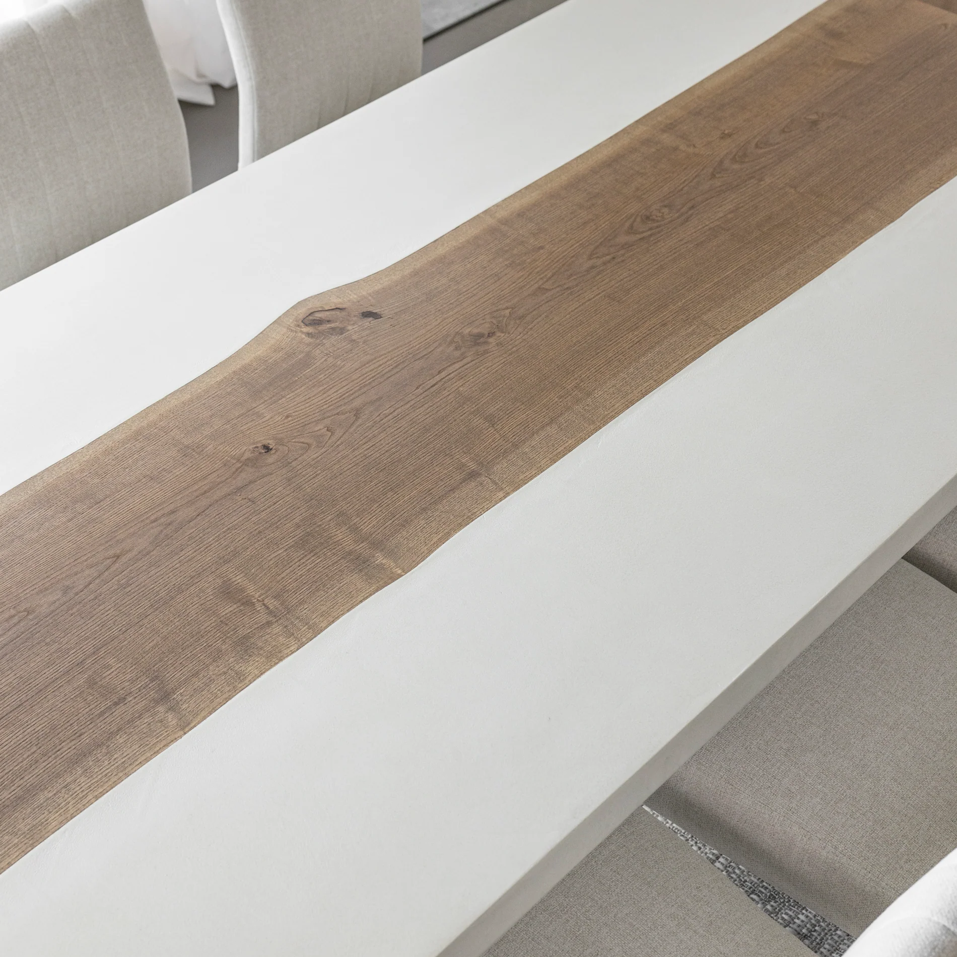 Table de cuisine en béton et frêne - Kénogami - Image 3