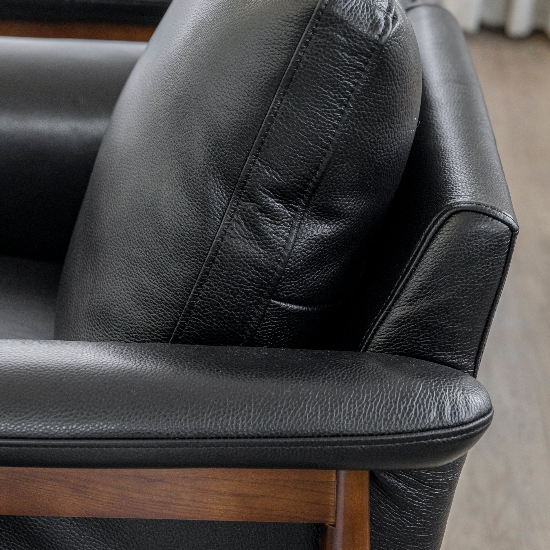Fauteuil en cuir noir - Arnold - Image 5