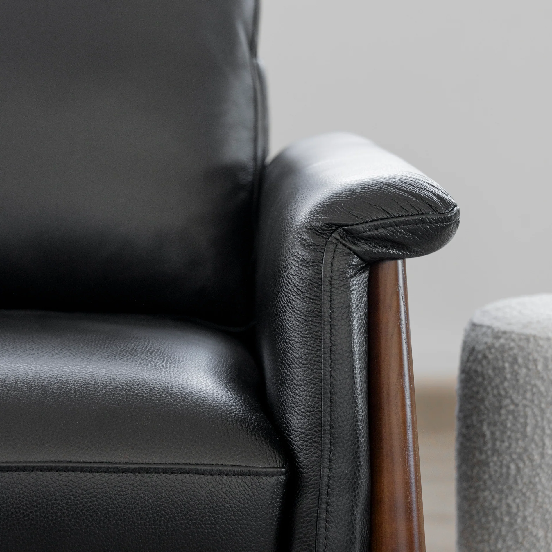 Fauteuil en cuir noir - Arnold - Image 6