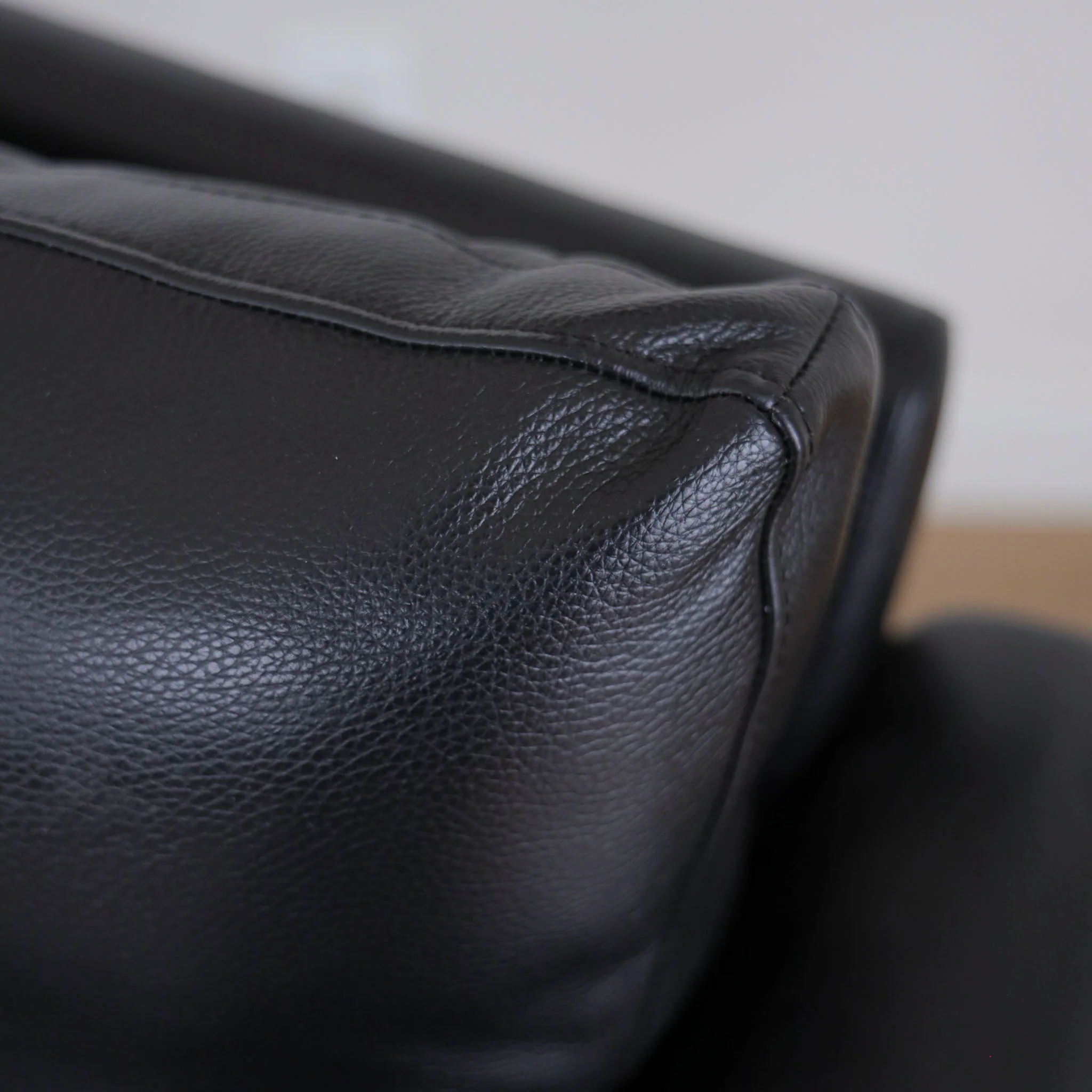 Fauteuil en cuir noir - Arnold - Image 7