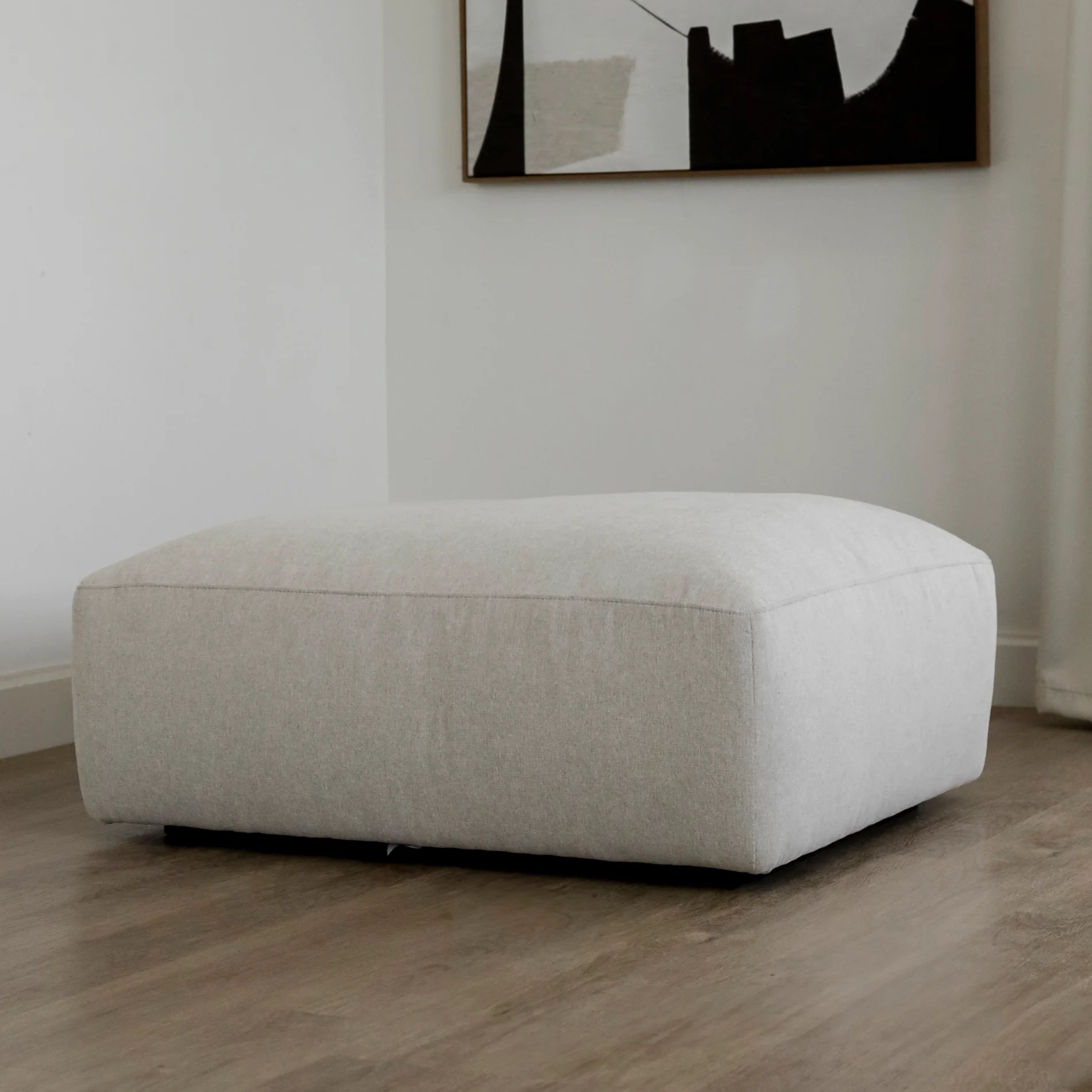 Ottoman en tissu sable - Maverick - Image 2