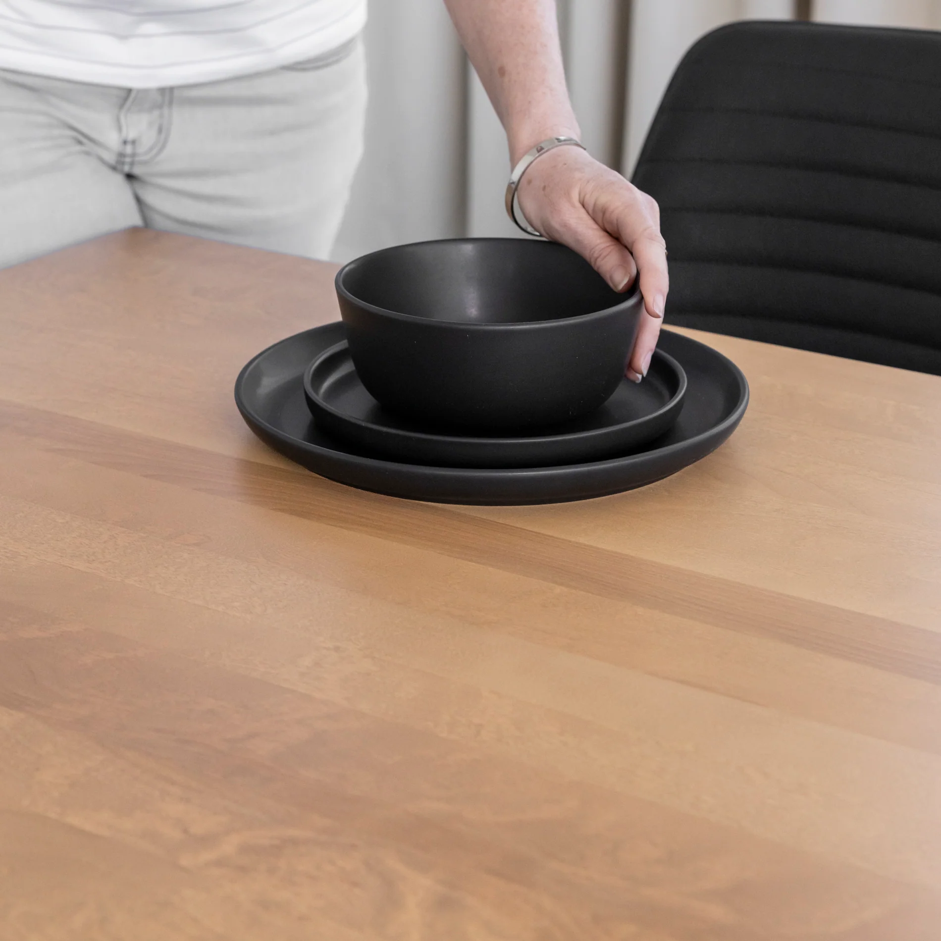 Table de cuisine en merisier massif blond  - Beauchamp - Image 6