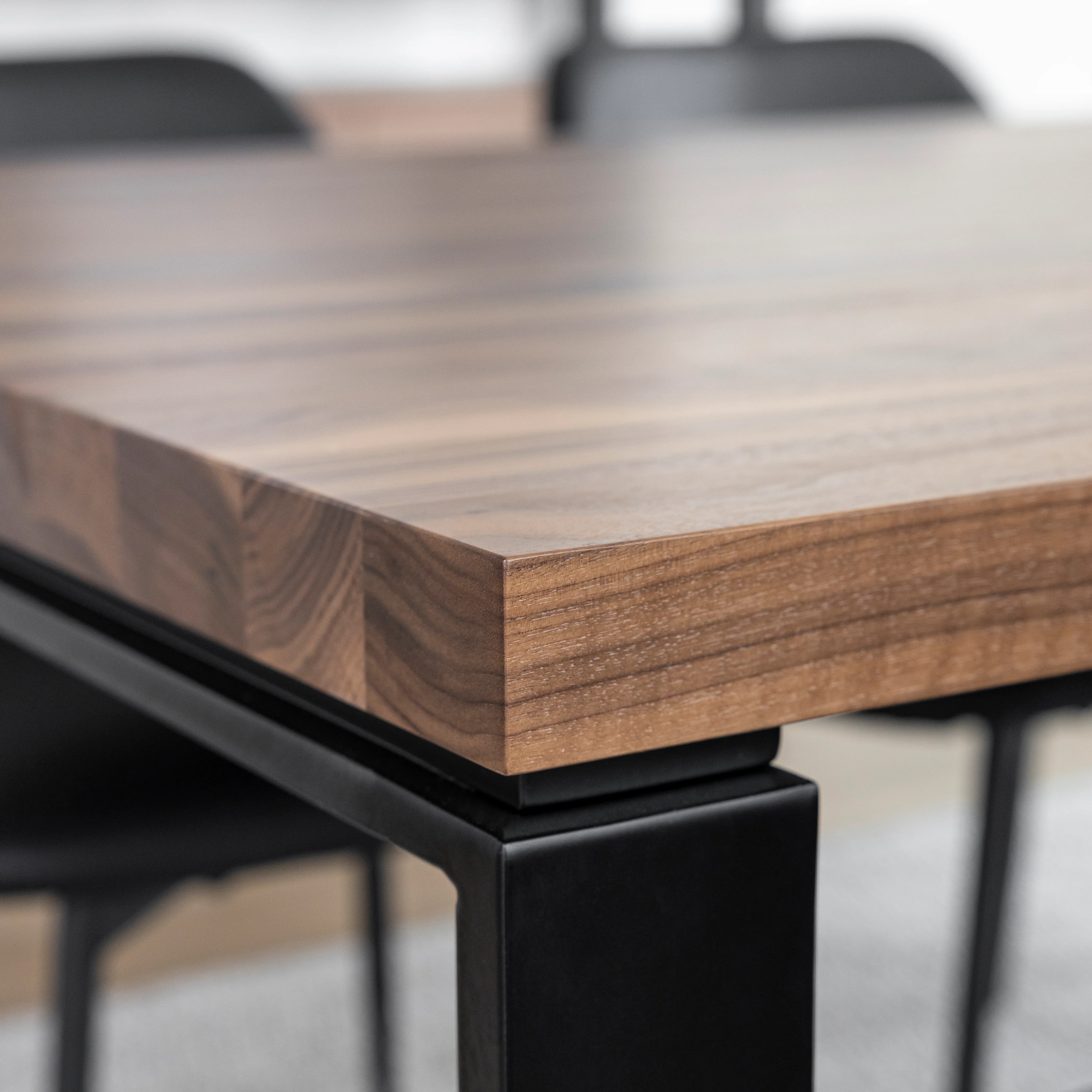 Table de cuisine en noyer naturel - Beauchamp - Image 4