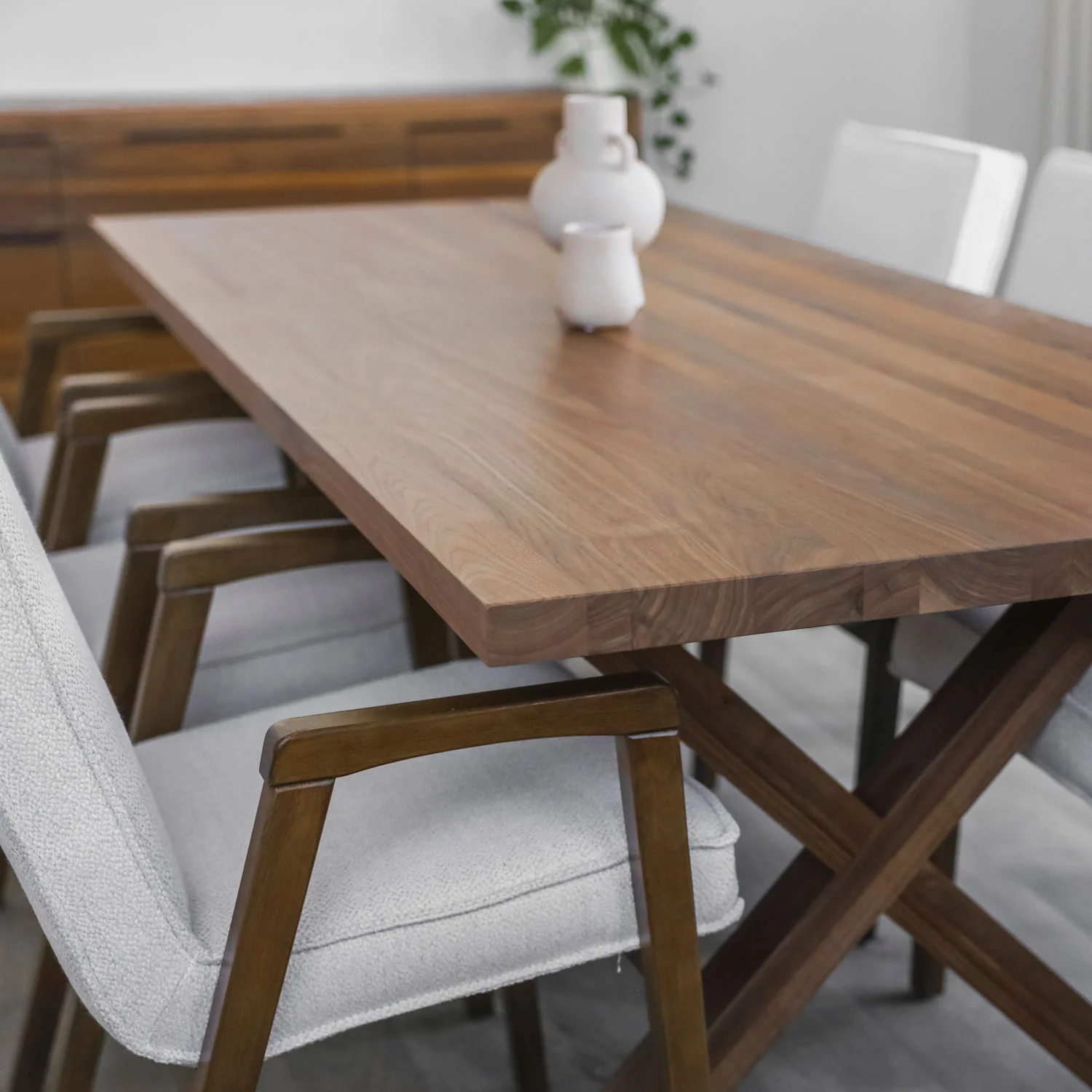 Table de cuisine en noyer massif - Beauchamp - Image 13