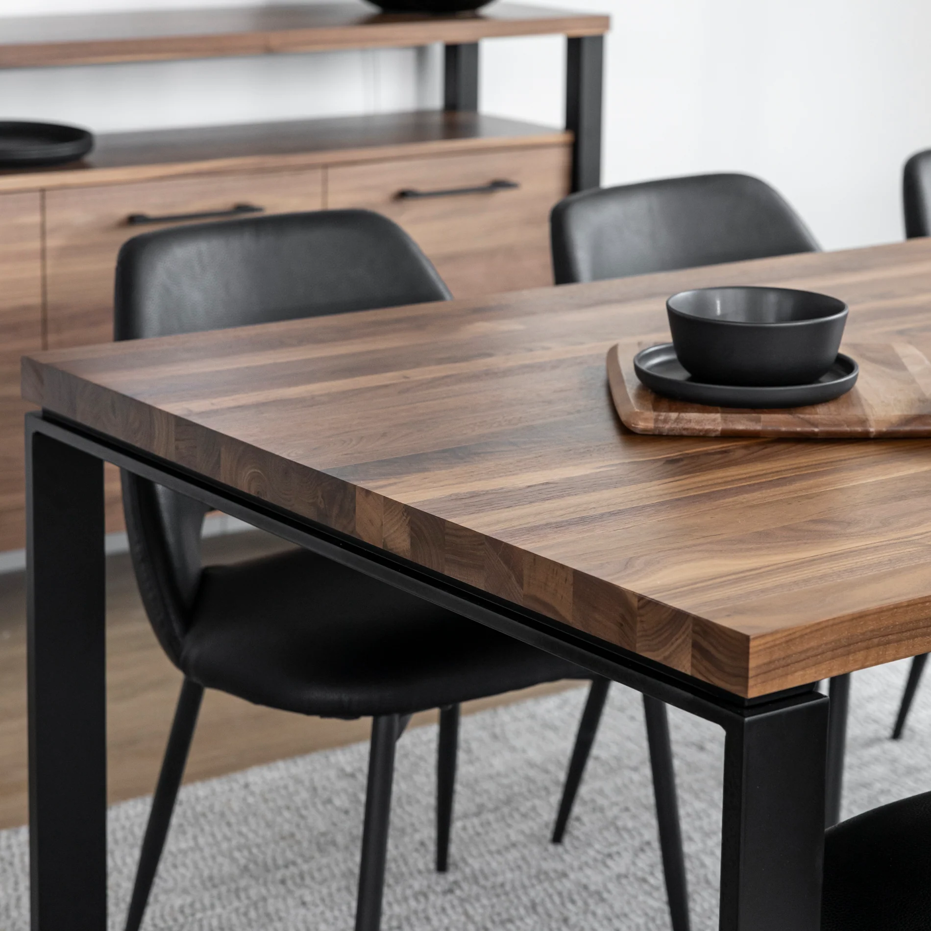 Table de cuisine en noyer naturel - Beauchamp - Image 9