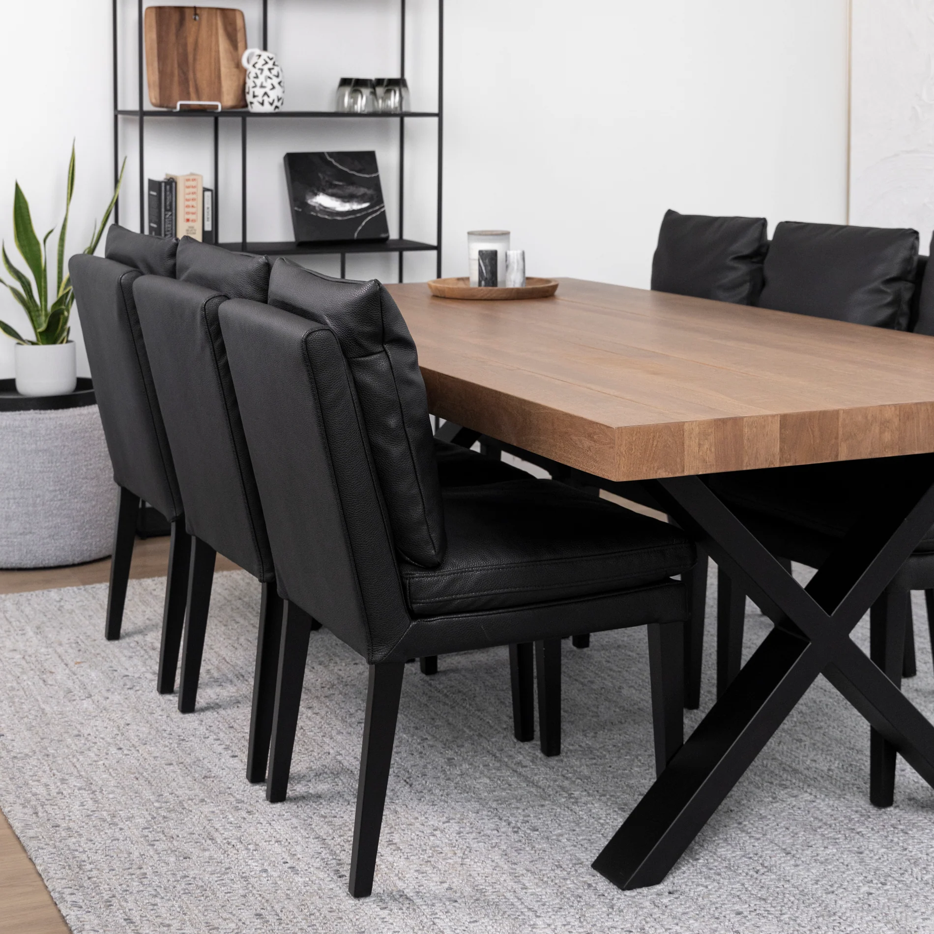 Table de cuisine en merisier ambré - Lavallée - Image 9