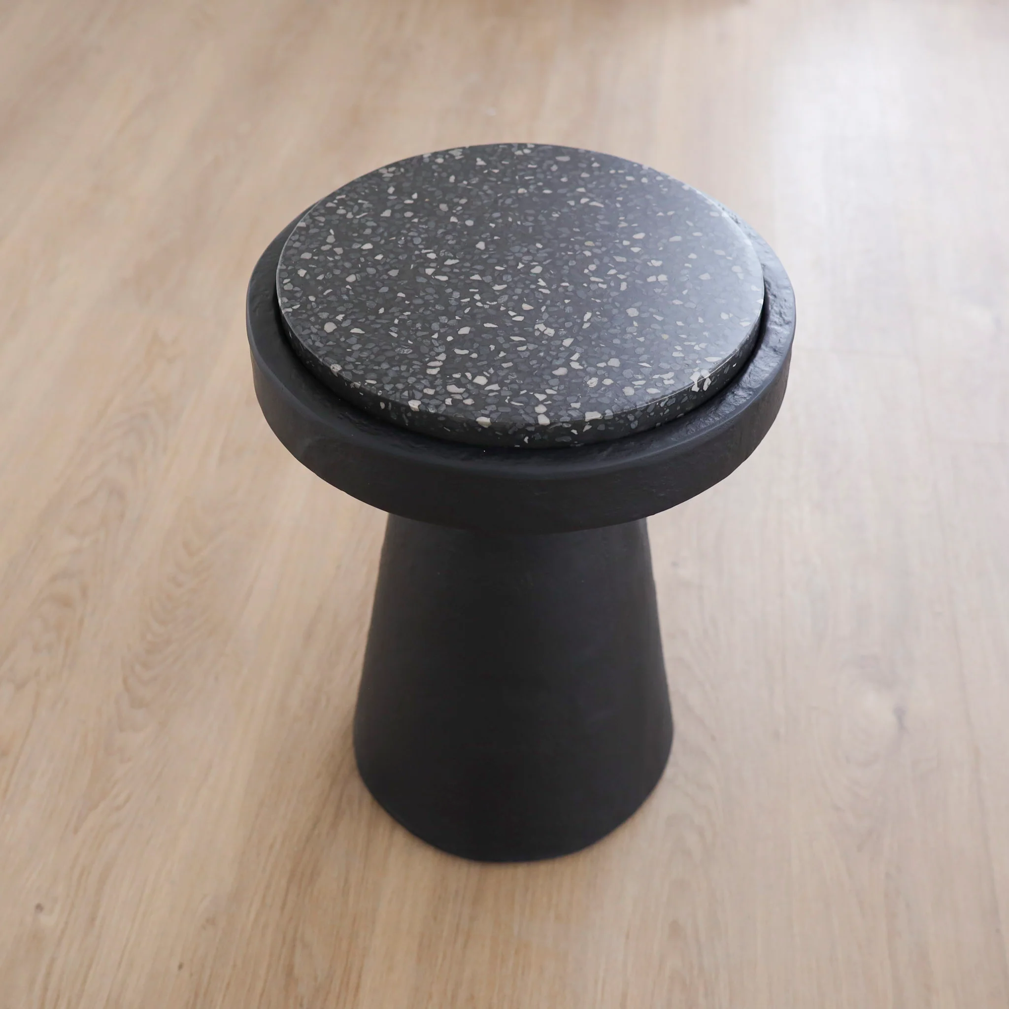 Table d'appoint - Hubert - Image 3