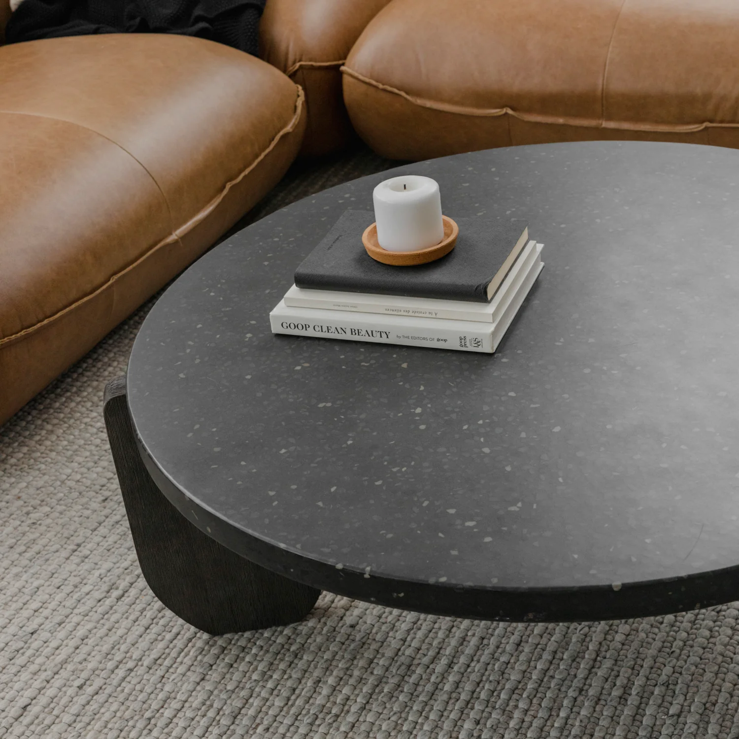 Table de salon en béton noir - Arnaud - Image 7