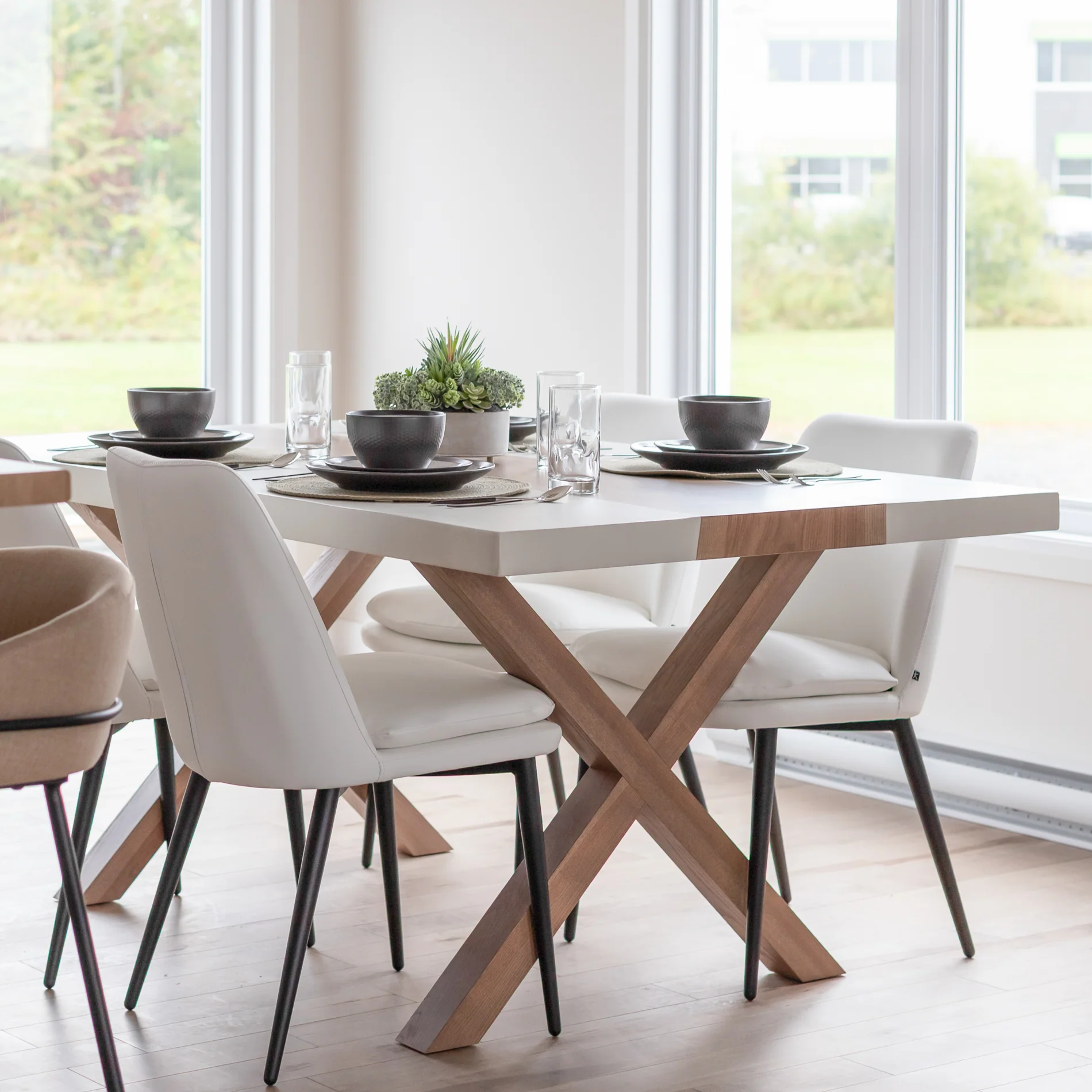 Table de cuisine en béton et frêne - Kénogami - Image 8
