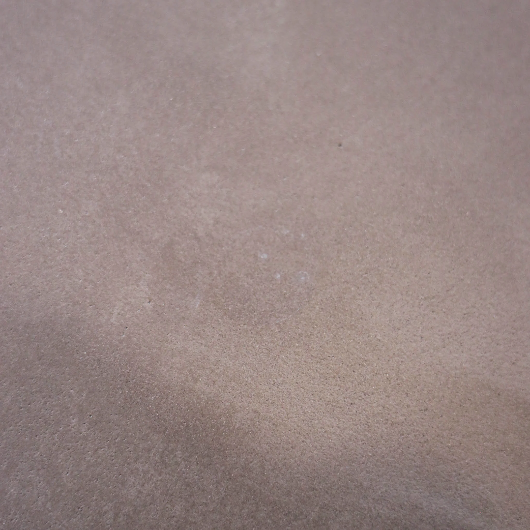 Table de cuisine en béton galet et frêne ambré - Kénogami - Image 5