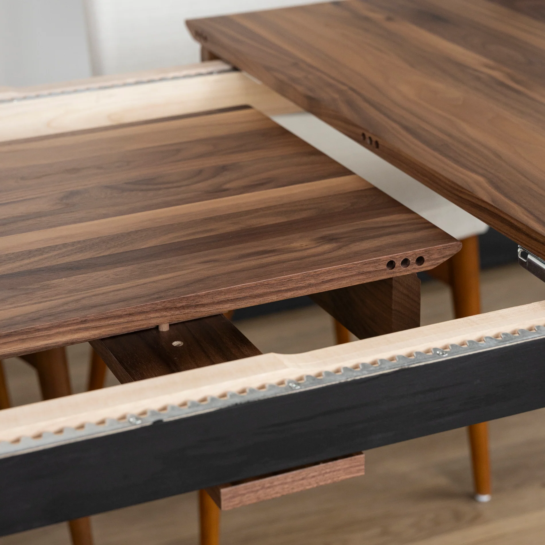 Table de cuisine extensible en noyer - St-Martin - Image 3