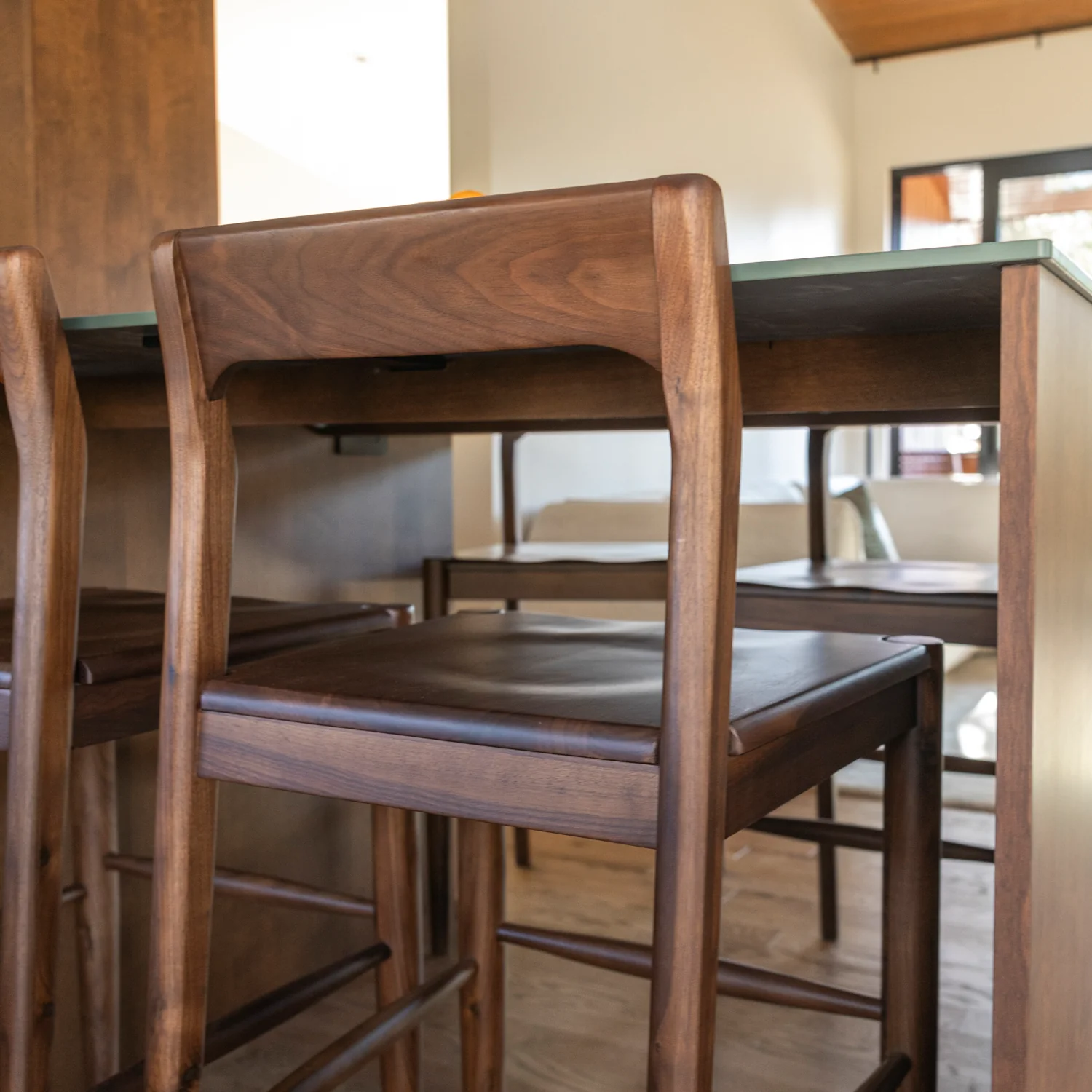 Tabouret de comptoir en bois - Arthur - Image 5