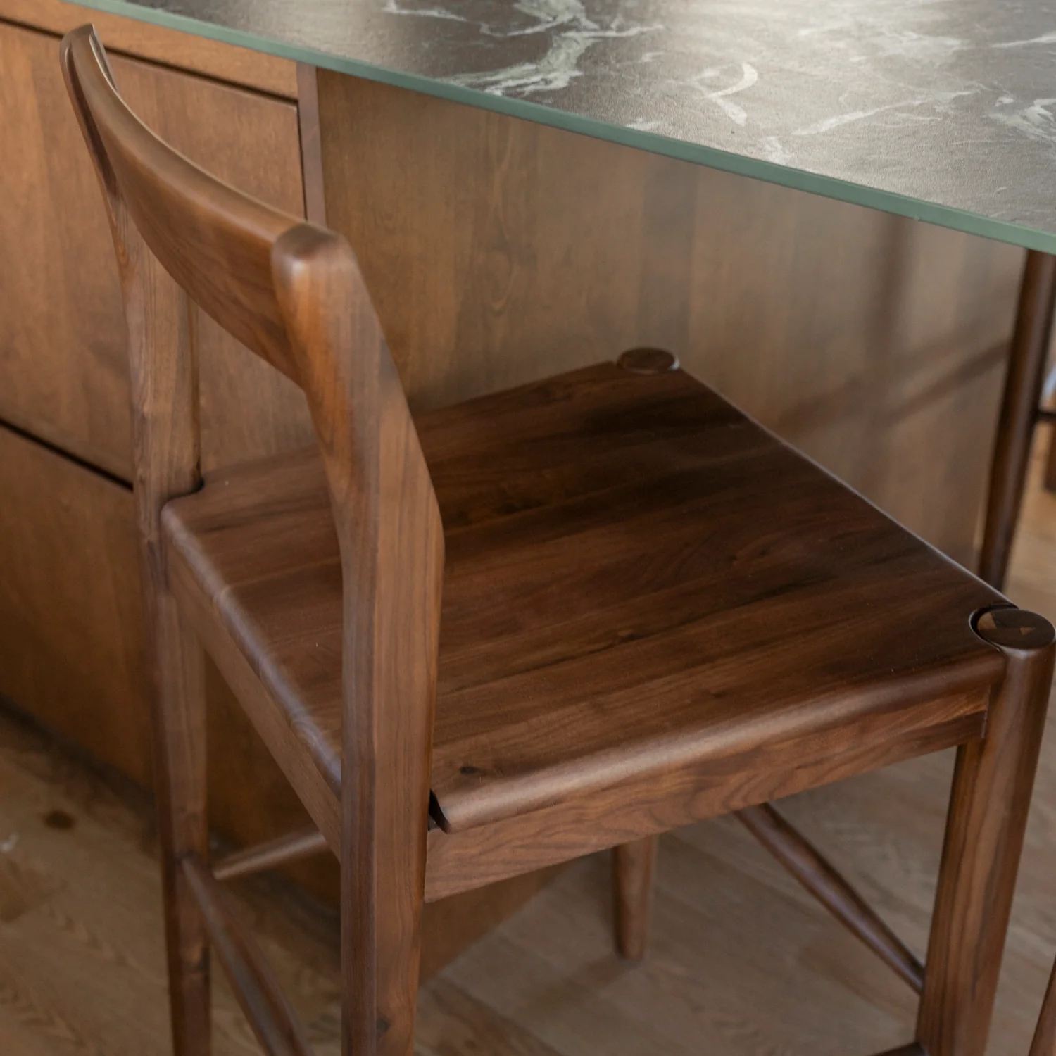 Tabouret de comptoir en bois - Arthur - Image 7